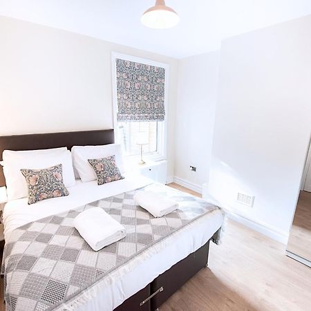 Victorian 2Br Apartment, King Beds, Fast Wifi, Near Shops, Cafes & Transport, E17 London Exterior foto